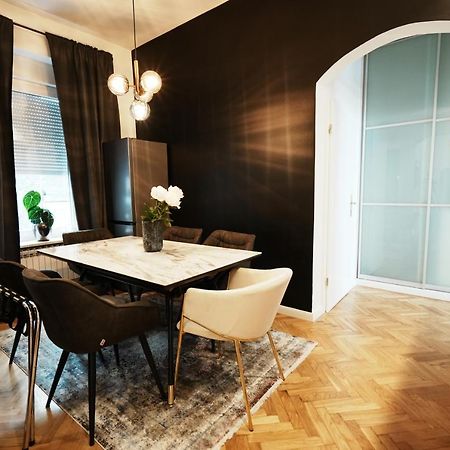 Center City Apartment 3 Zagreb Bagian luar foto