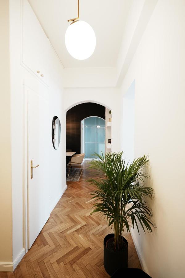 Center City Apartment 3 Zagreb Bagian luar foto