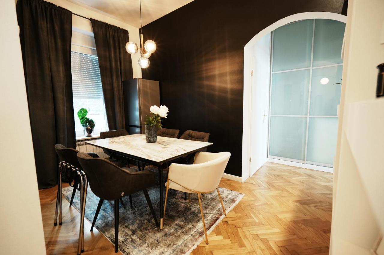 Center City Apartment 3 Zagreb Bagian luar foto