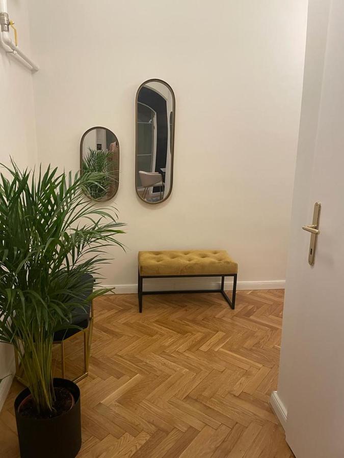 Center City Apartment 3 Zagreb Bagian luar foto