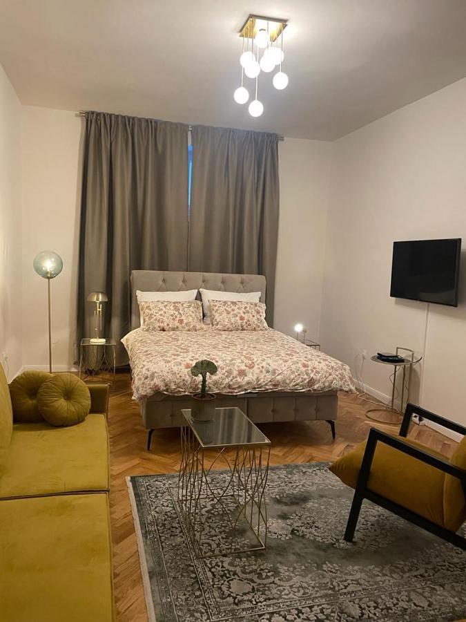 Center City Apartment 3 Zagreb Bagian luar foto